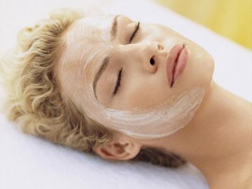 Cách sử dụng mặt nạ ngủ đúng cách trong chu trình dưỡng da