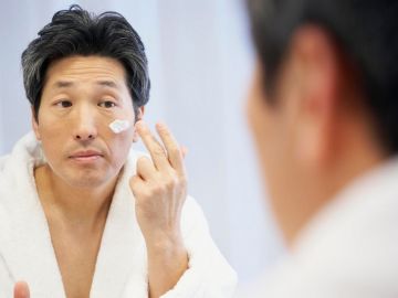 Skincare cho nam giới có cần thiết không các bước như thế nào?