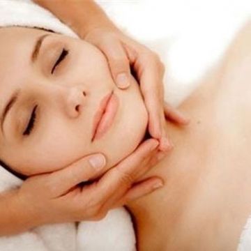 7 mẹo làm đẹp dành riêng cho cô nàng làm văn phòng