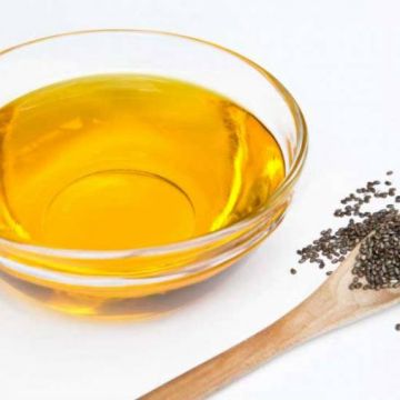 Tác dụng tuyệt vời của dầu hạt chia với làn da