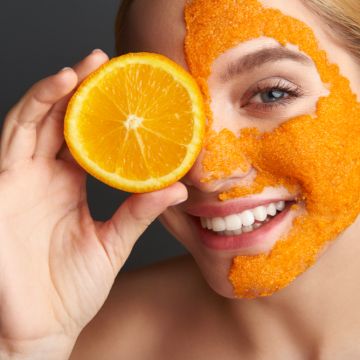 2 cách làm mặt nạ cà rốt giúp da trắng hồng