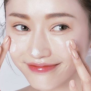 4 sai lầm cơ bản khi dưỡng ẩm vào mùa đông khiến da ngày càng khô hơn
