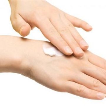 Mách bạn mẹo dưỡng da khi thời tiết hanh khô