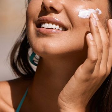 Bạn nên sử dụng kem chống nắng có SPF như thế nào?