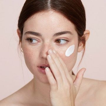 Vì sao da có hiện tượng sạm đen khi dùng Hydroquinone?