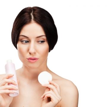 Thói quen khiến bạn không bị nếp nhăn vùng mắt