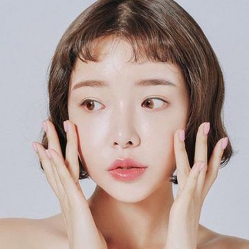 Bí quyết kiểm soát lượng dầu trên da trong ngày hè