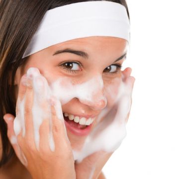 Bí quyết để da không tiết nhiều dầu trong mùa hè