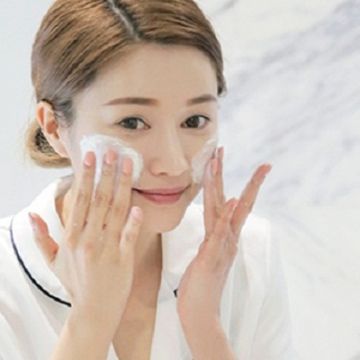 4 sai lầm khi rửa mặt 90% chị em đều mắc phải