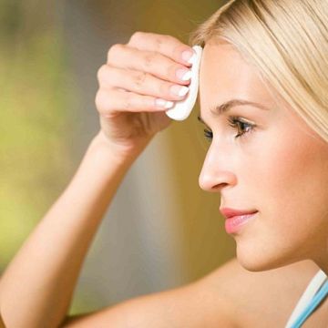 Bí quyết chọn đồ trang điểm trong mùa hè bạn phải biết