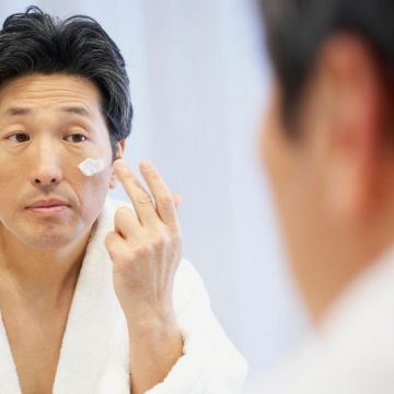 Skincare cho nam giới có cần thiết không các bước như thế nào?